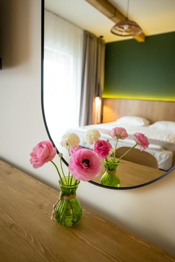 Stokker Hotel Nagyvárad Kültér fotó