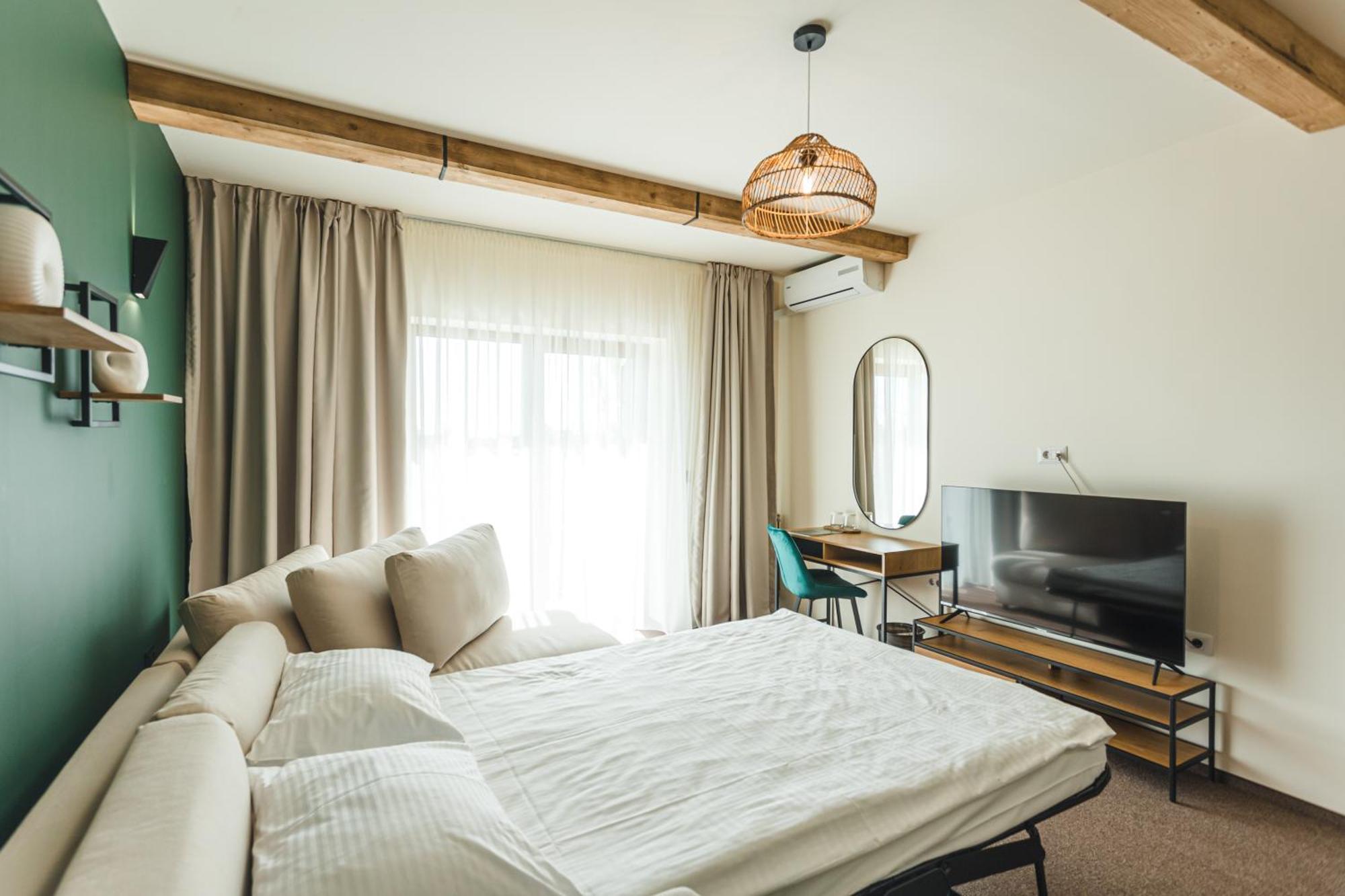Stokker Hotel Nagyvárad Kültér fotó