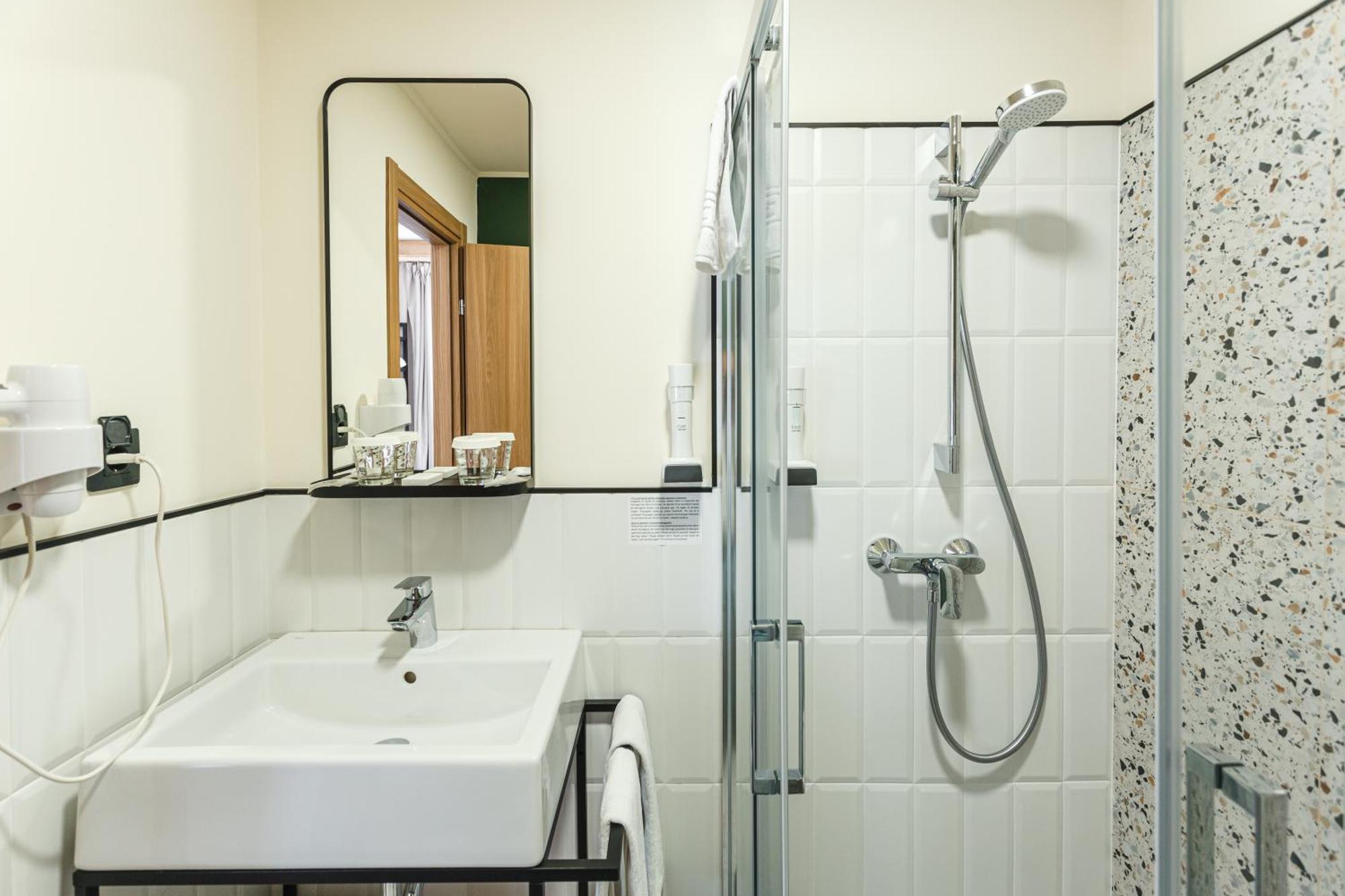 Stokker Hotel Nagyvárad Kültér fotó