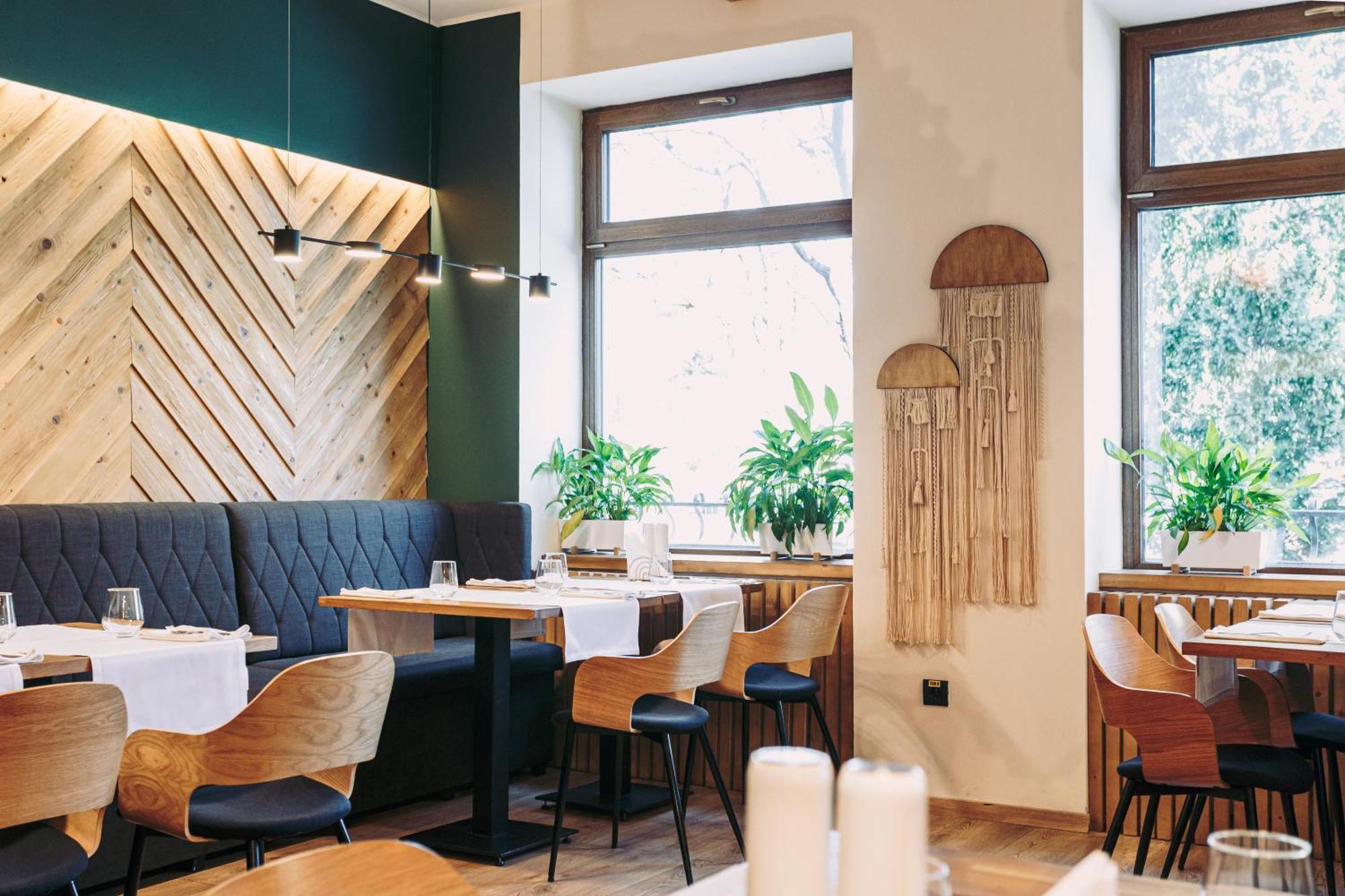 Stokker Hotel Nagyvárad Kültér fotó