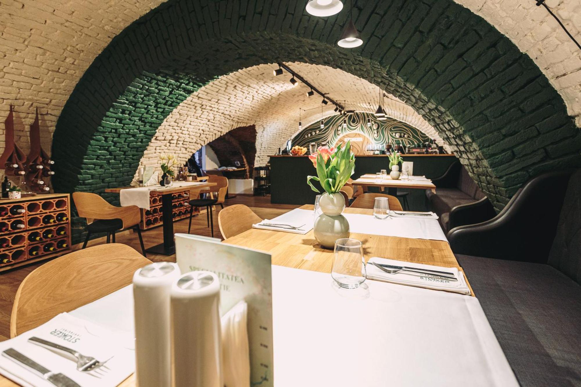Stokker Hotel Nagyvárad Kültér fotó