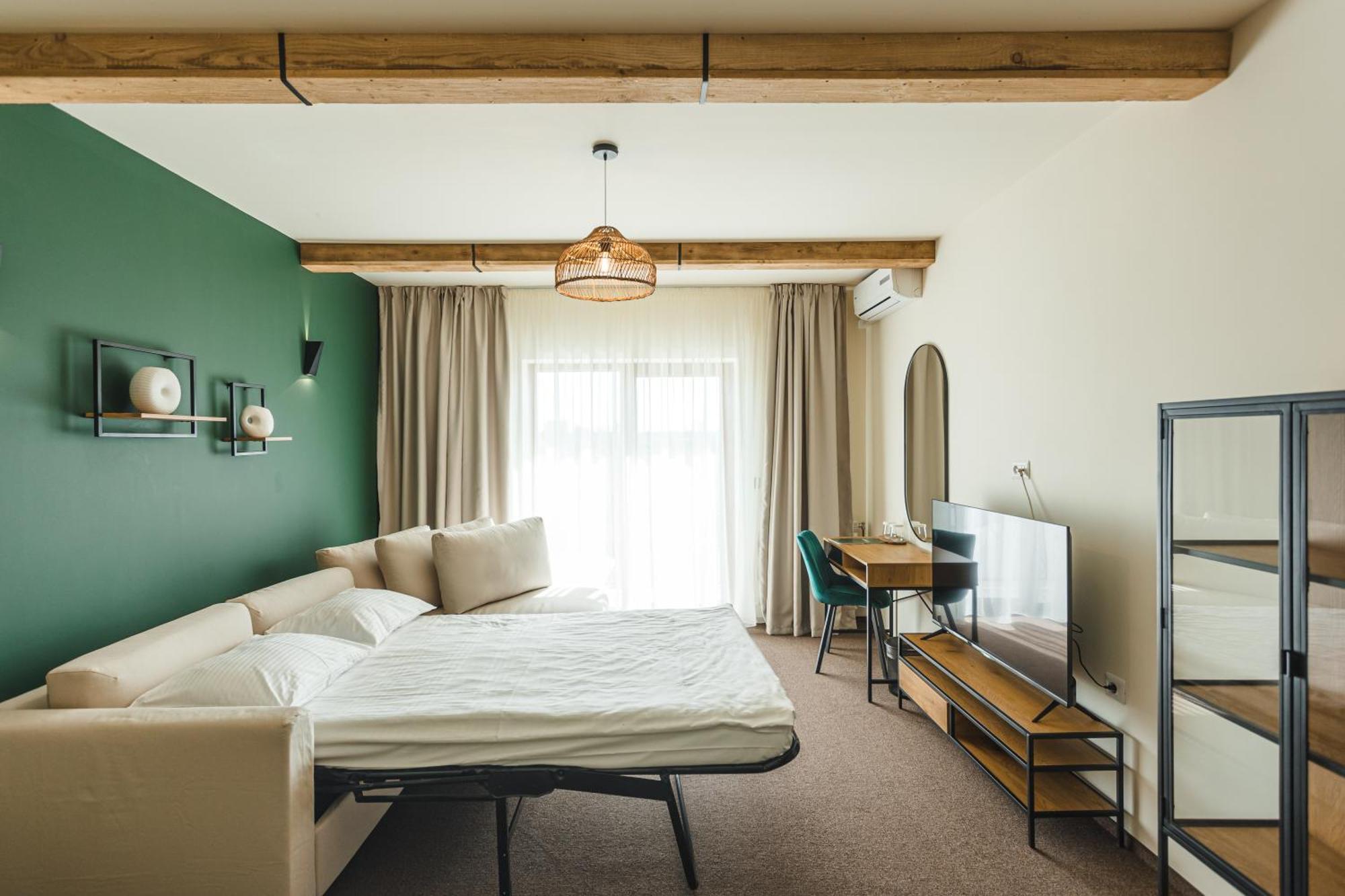 Stokker Hotel Nagyvárad Kültér fotó
