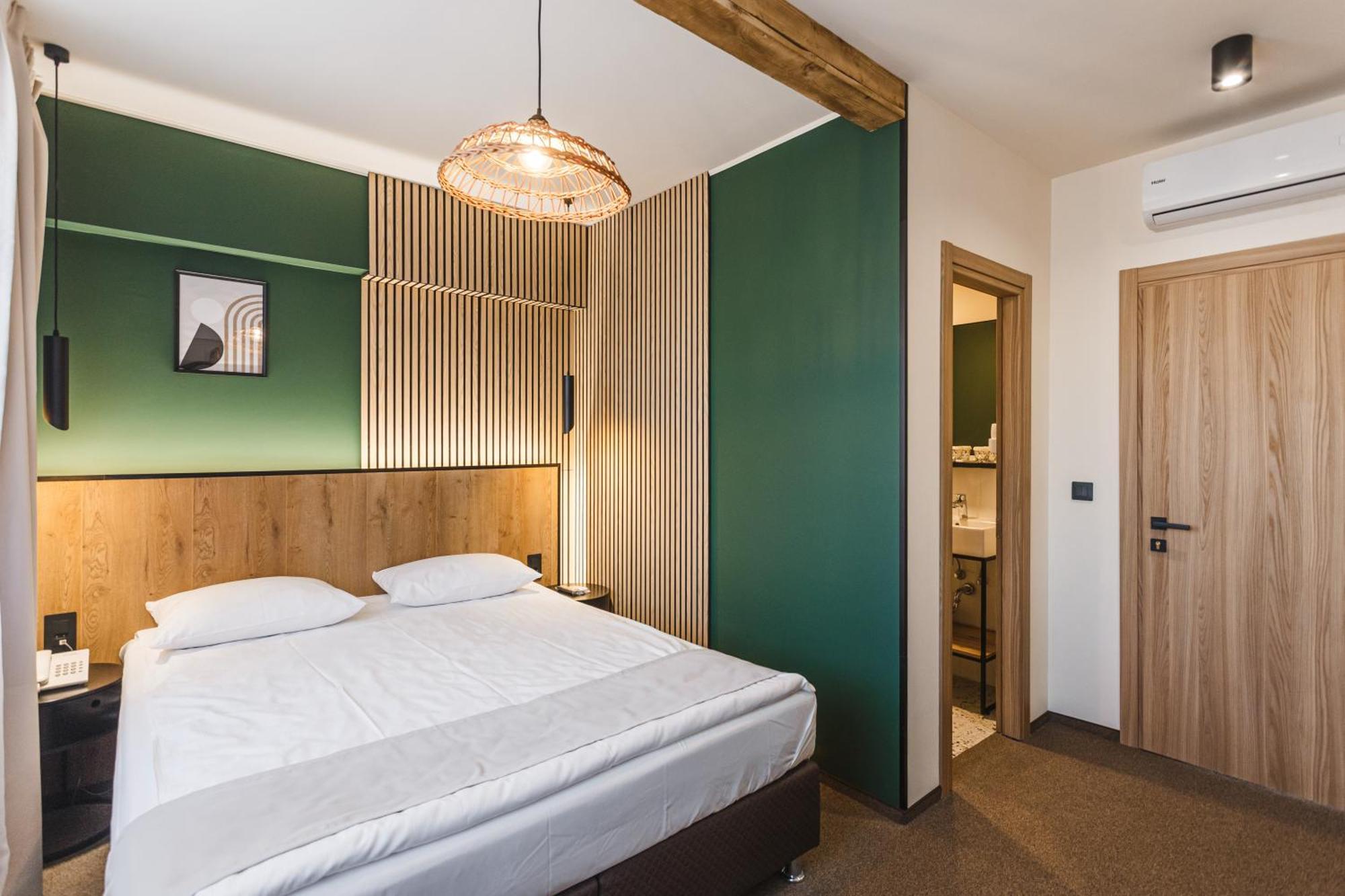 Stokker Hotel Nagyvárad Kültér fotó
