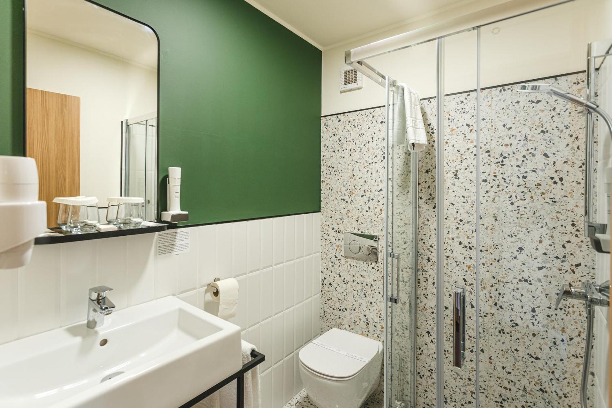 Stokker Hotel Nagyvárad Kültér fotó